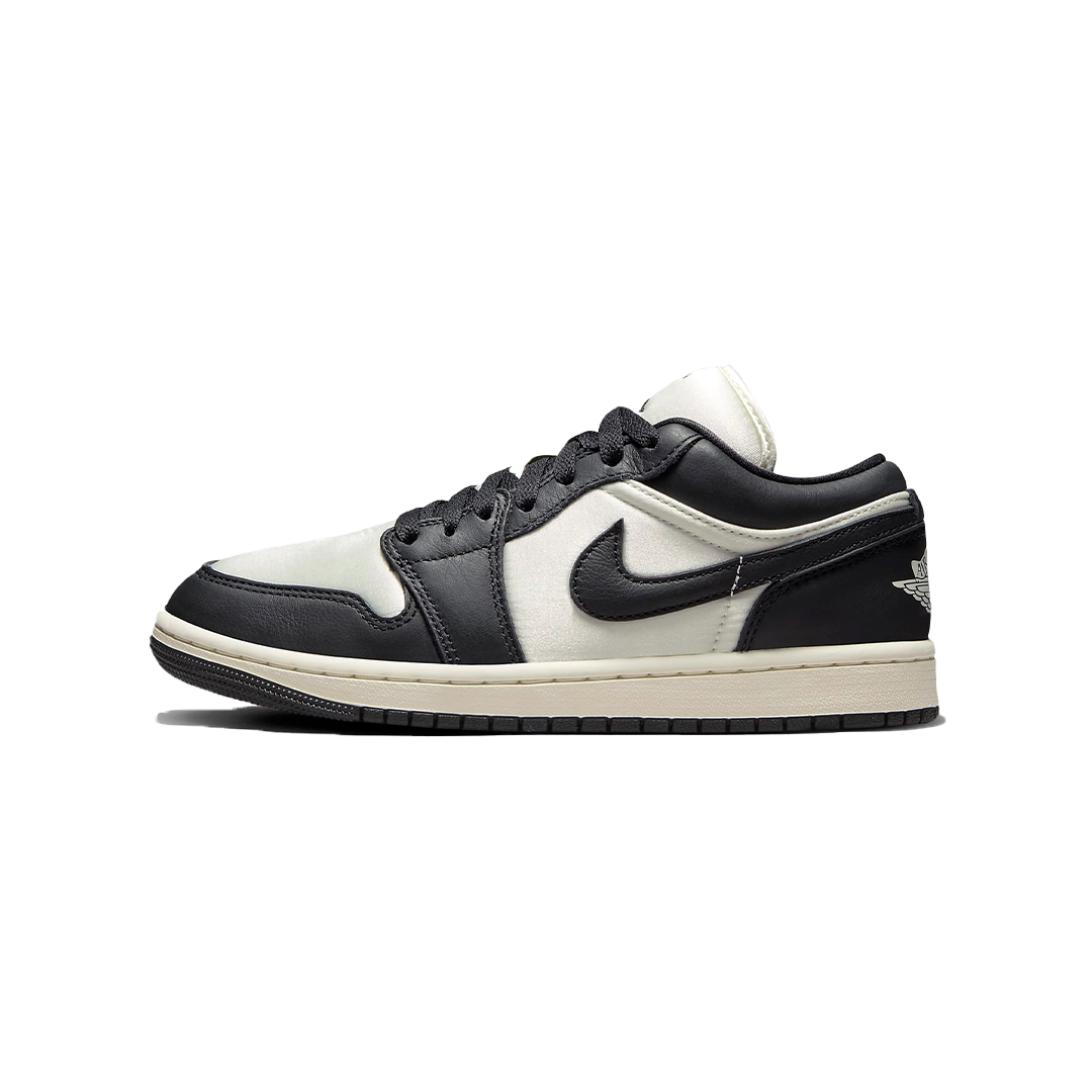 Jordan 1 Low SE Vintage Panda (W)