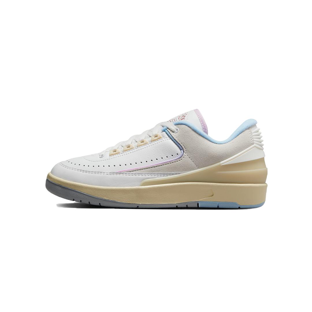 Jordan 2 Retro Low Look, Up in the Air (W)