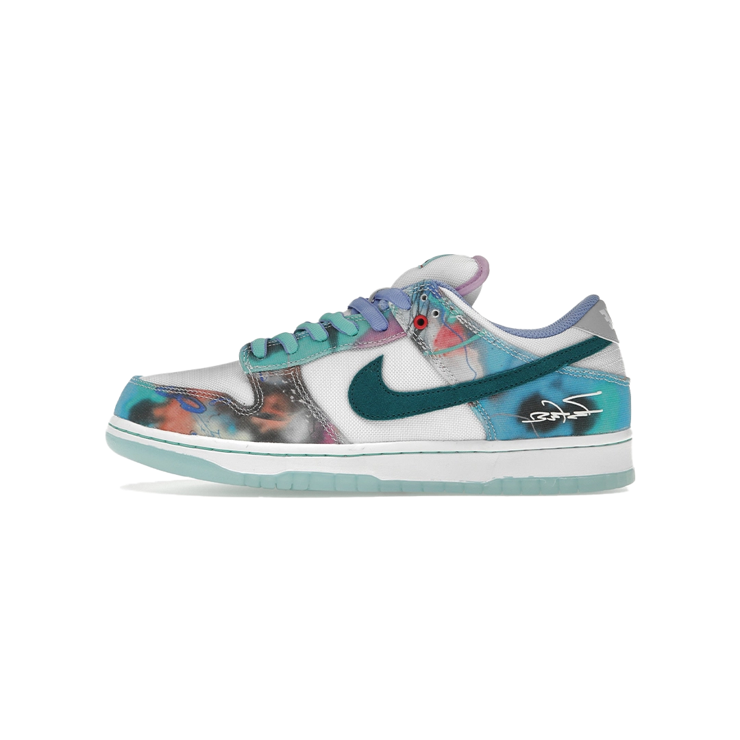 Nike SB Dunk Low Futura Laboratories Bleached Aqua