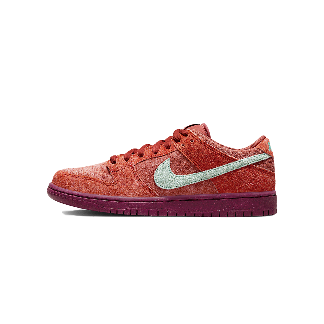 Nike SB Dunk Low Mystic Red