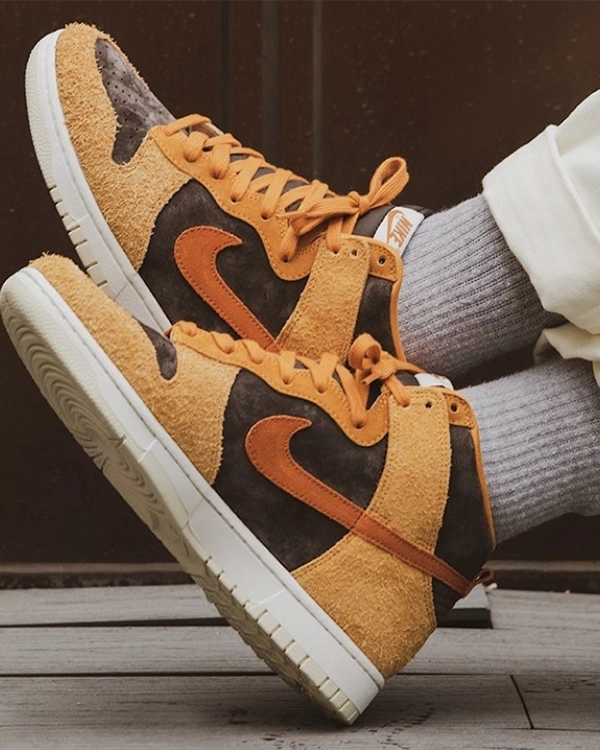 Nike Dunk High PRM Dark Russet