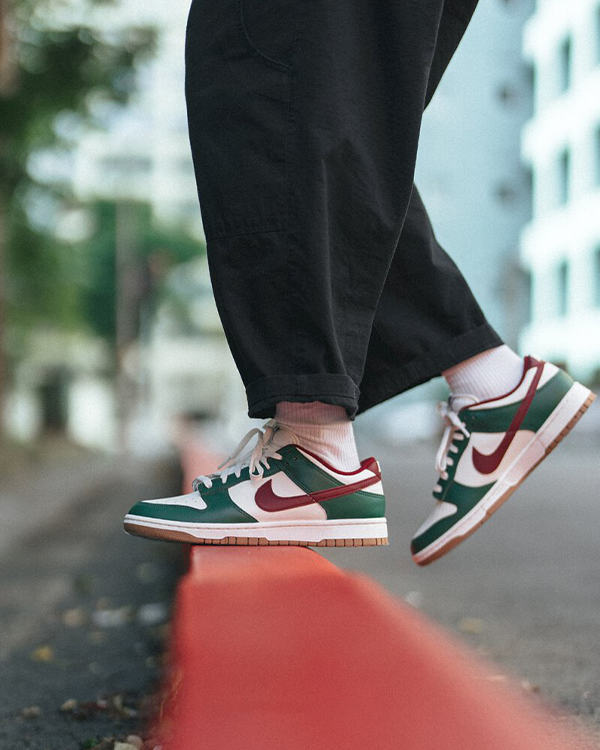 Nike Dunk Low Gorge Green