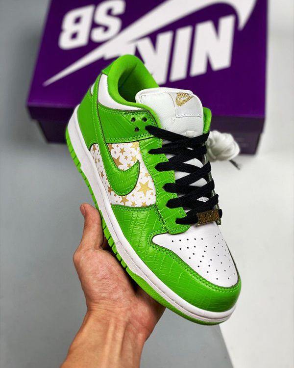 Nike SB Dunk Low Supreme Stars Mean Green (2021)