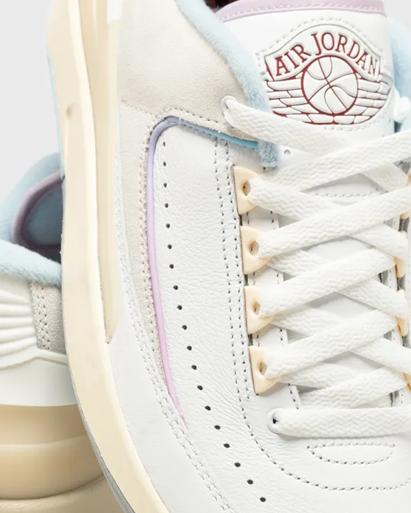 Jordan 2 Retro Low Look, Up in the Air (W)