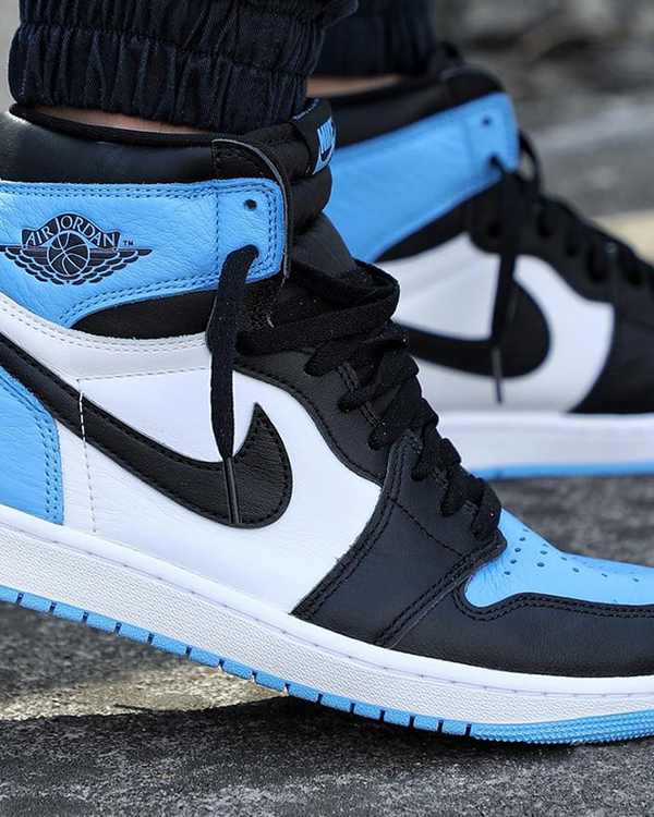 Jordan 1 Retro High OG UNC Toe (KIDS)