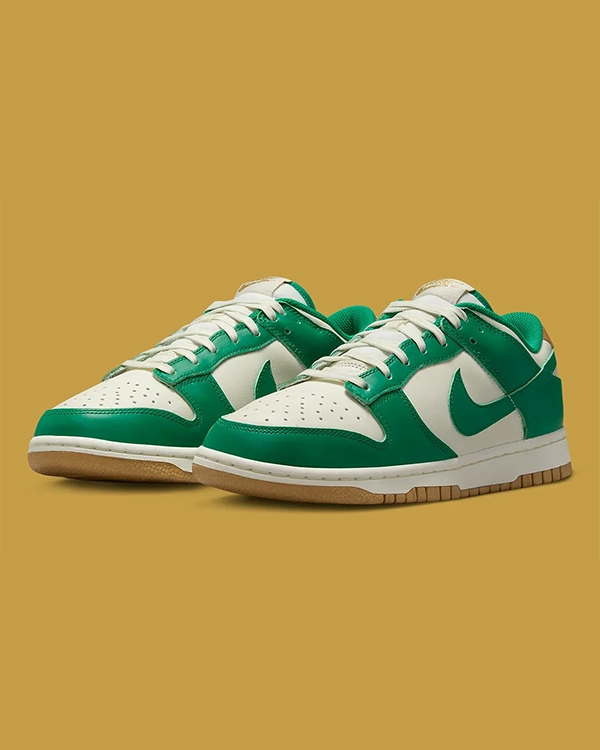 Nike Dunk Low Malachite University Gold (W)