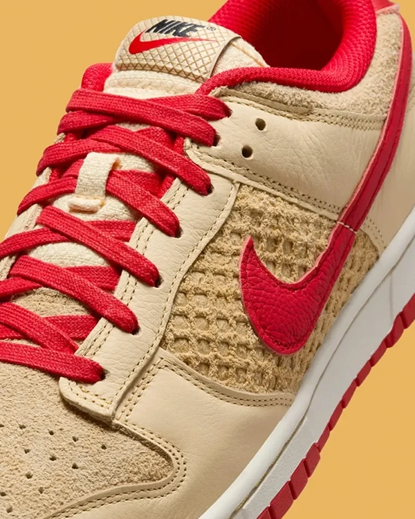 Nike Dunk Low Retro SE Strawberry Waffle