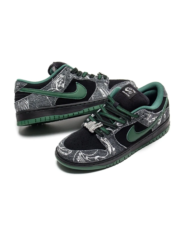 Nike SB Dunk Low There Skateboards