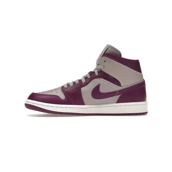 Jordan 1 Mid Magenta (2022) (W)