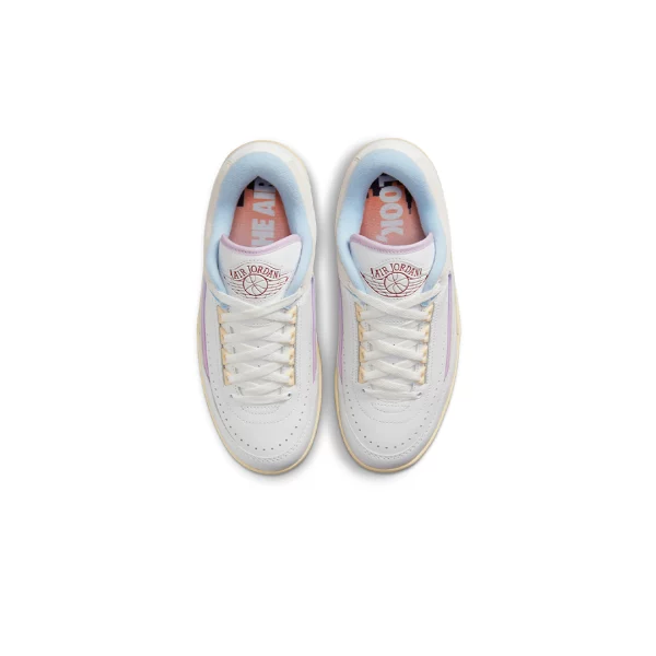 Jordan 2 Retro Low Look, Up in the Air (W)