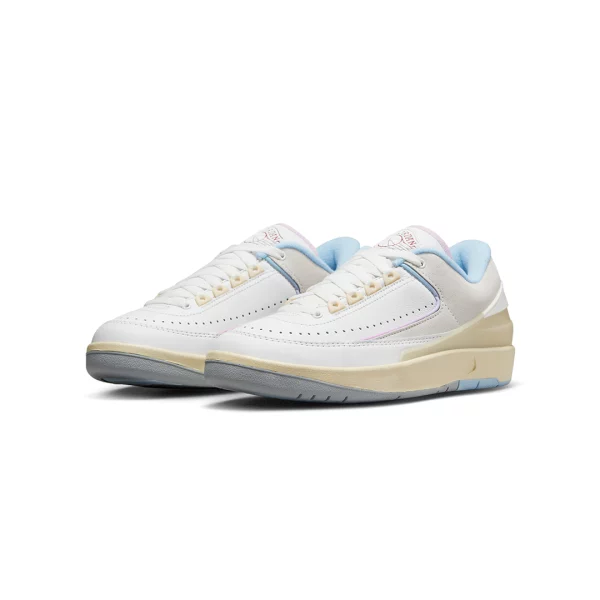 Jordan 2 Retro Low Look, Up in the Air (W)