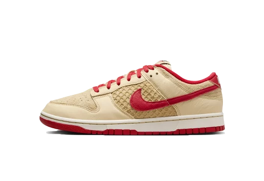 Nike Dunk Low Retro SE Strawberry Waffle