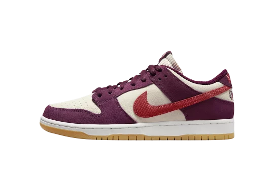 Nike SB Dunk Low Skate Like a Girl